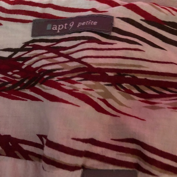Apt 9 white and red abstract skirt size 10 petite - Picture 6 of 7